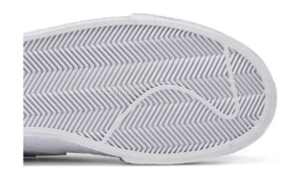 Унисекс кроссовки Nike KAWS x sacai x Blazer Low &amp;#039;Reed&amp;#039;