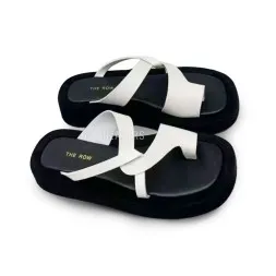 The Row Flip-flop Black/White