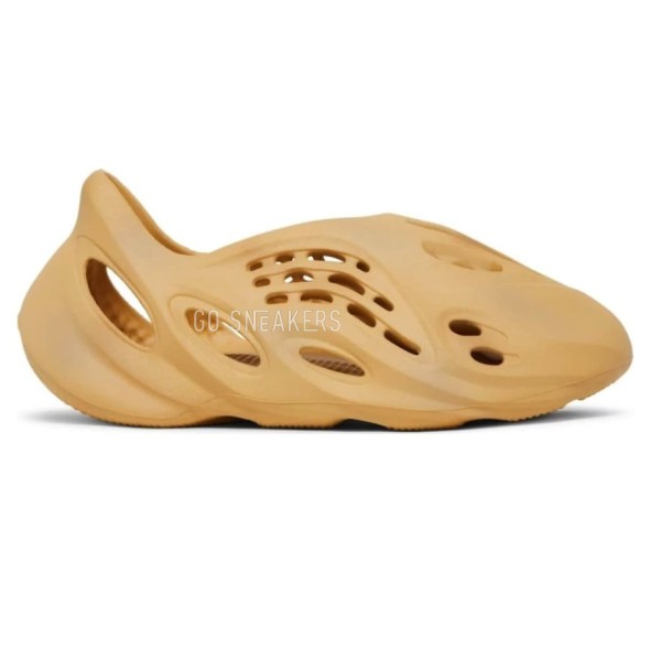 Унисекс кроссовки для бега Adidas Yeezy Foam Rnnr Desert Sand